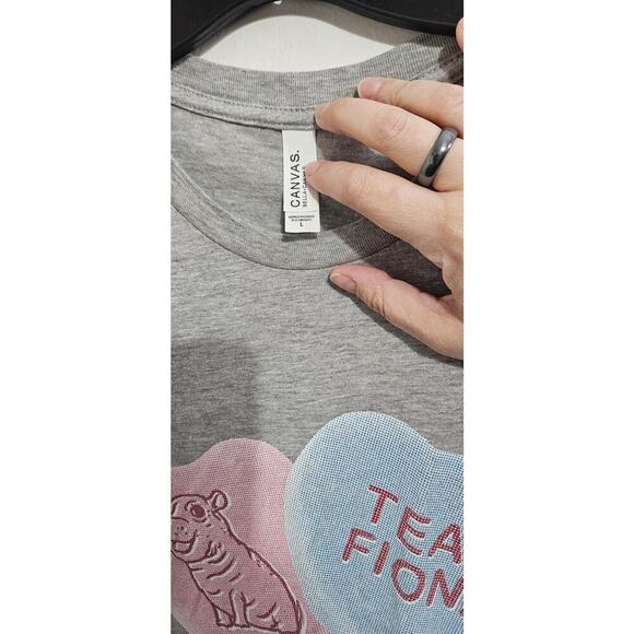 Team Fiona the Hippo Gray T-Shirt. Woman Size Large. Cincinnati Zoo. - Picture 4 of 4